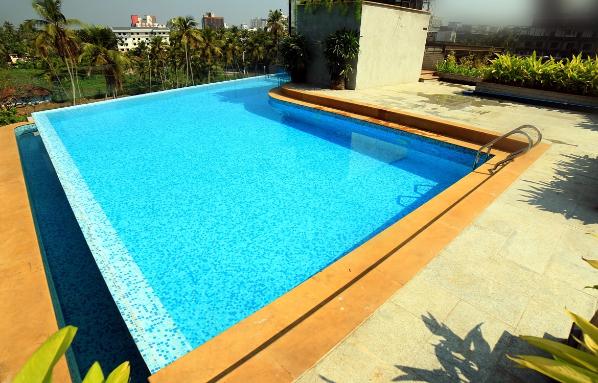 hotel with swimming pool in calicut